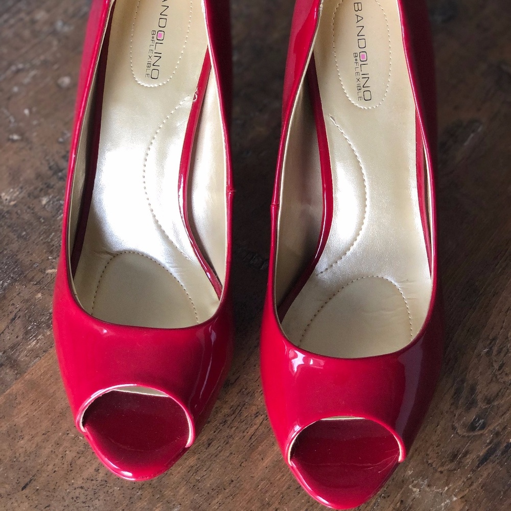 Bandolino, Rainaa 3 size 10.5M rossy red patent leather peep-toe holiday heels